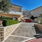 Apartment Kate-Few Minutes From Beach